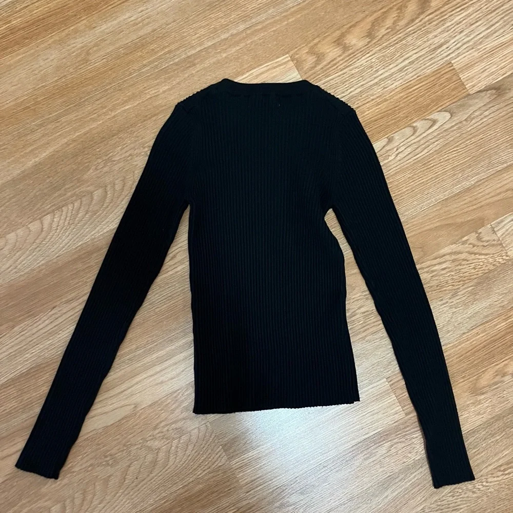 SOLD- Ribbed Black Top - Picture 4 of 4